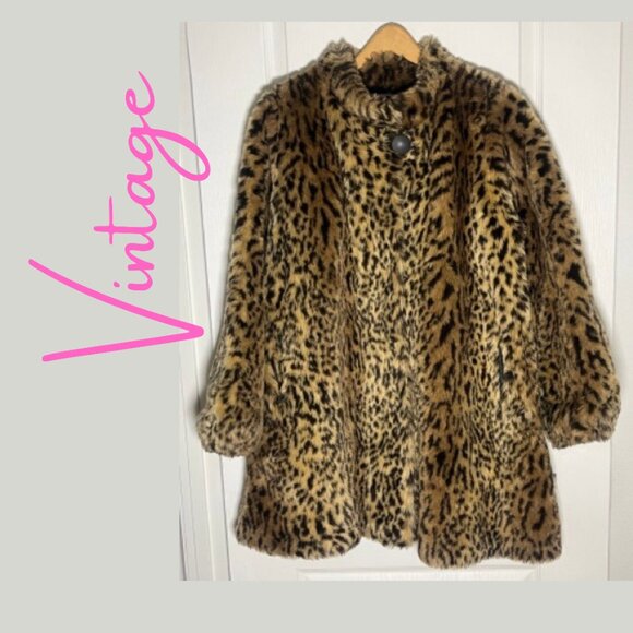 Vintage Leopard Print Faux Fur Coat • Retro 60s Style • Oversized Button - Picture 1 of 8